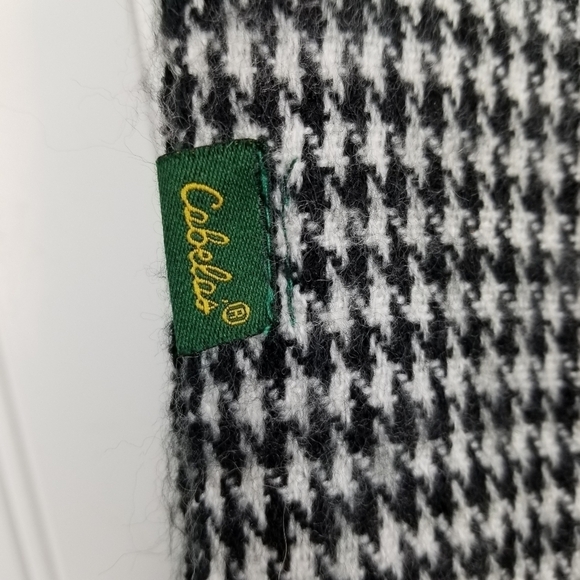 Cabela's Scarf Houndstooth Black White Twisted Fringe Soft Feel 12x60 - Picture 3 of 8